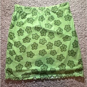 ⚡️green floral mesh SHEIN skirt, size small⚡️
